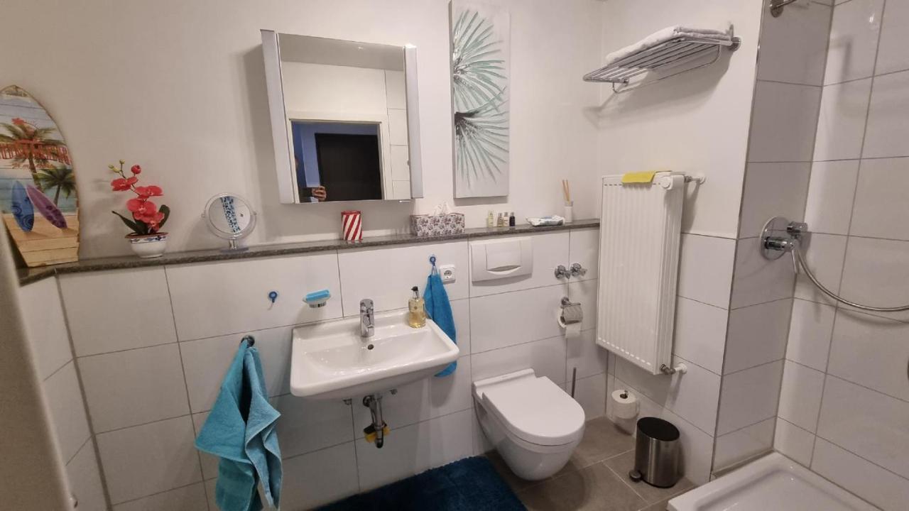Ferienzimmer Bei Thomas - Gemuetliches Schlaf- Und Wohnzimmer Mit Modernem Bad Ulm Exterior foto